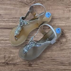 🌺Madden Girl Tuzie Jeweled Beige Strappy Sandals Size 7.5 NWT.
